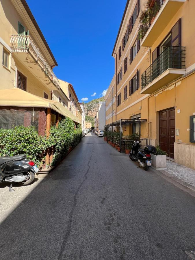 Sea Apartments Terracina Eksteriør billede